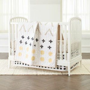 Crib bedding set land of nod/crate and kids